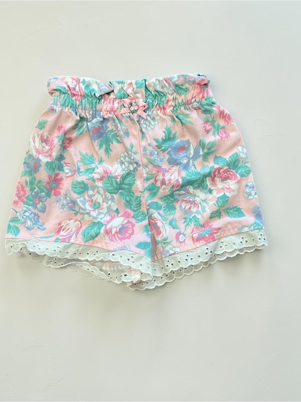Pastel Ruffle Shorts with Eyelet Trim vintage 18MO
